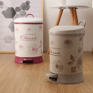 Multifunctional pattern design plastic trash can