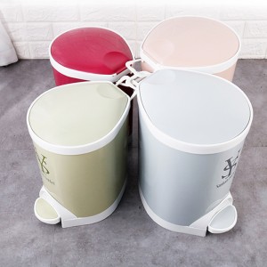 Nordic slow drop plastic sanitary bucket